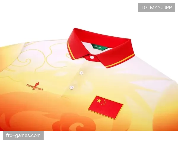 丹麦国家队身披红白战袍亮相，备战新赛季状态显著回暖