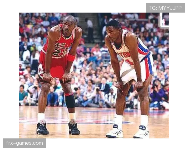 乔·杜马斯掩护突破拉开空间 提升球队进攻效率