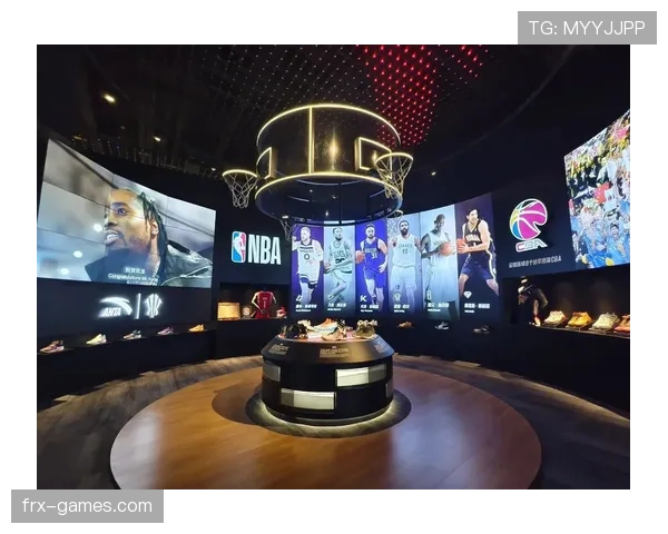 乔丹·汤普森这生活太疯狂了，晚上豪车聚会白天训练像打怪